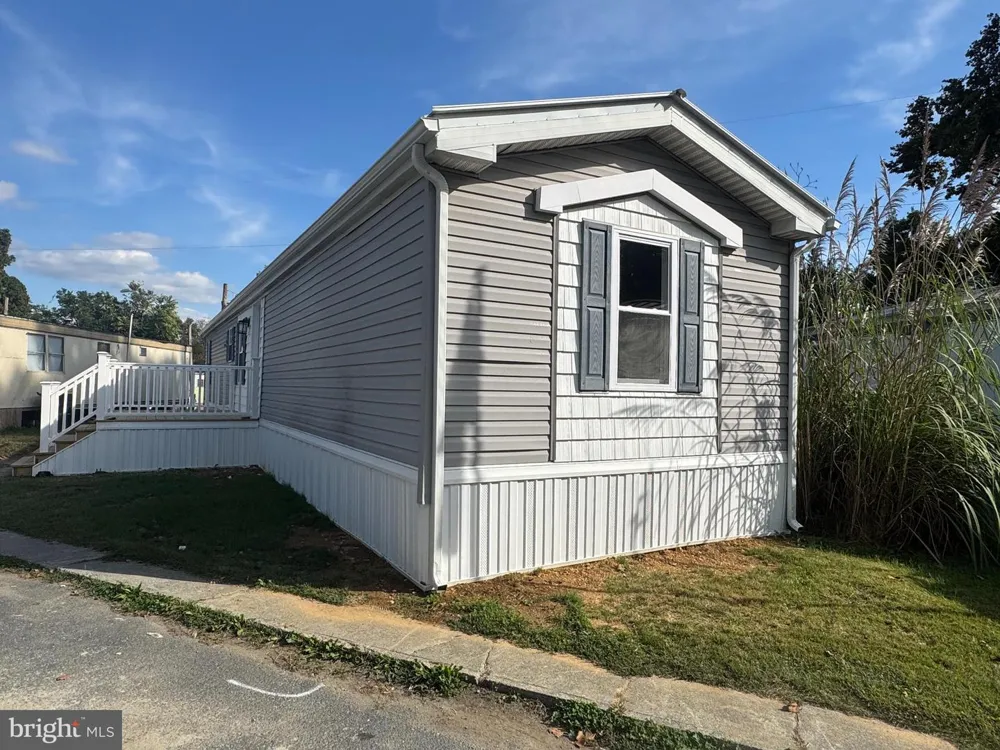 37 GEORGE DRIVE Middletown, PA 17057