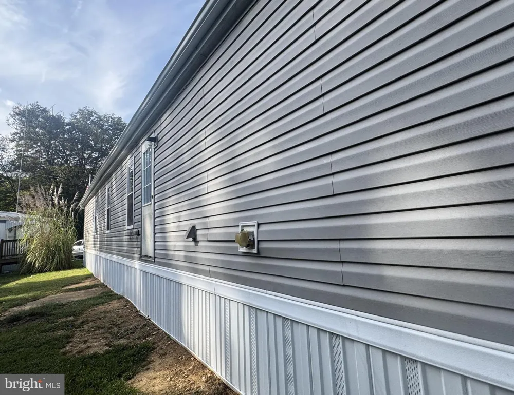 37 GEORGE DRIVE Middletown, PA 17057