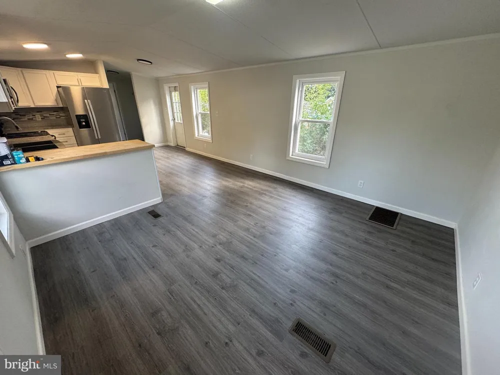 37 GEORGE DRIVE Middletown, PA 17057