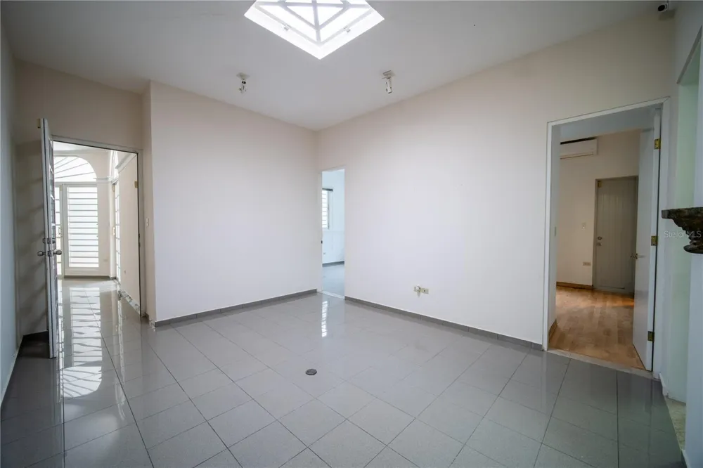 Cll 1 STREET #602 Guaynabo, PR 00969