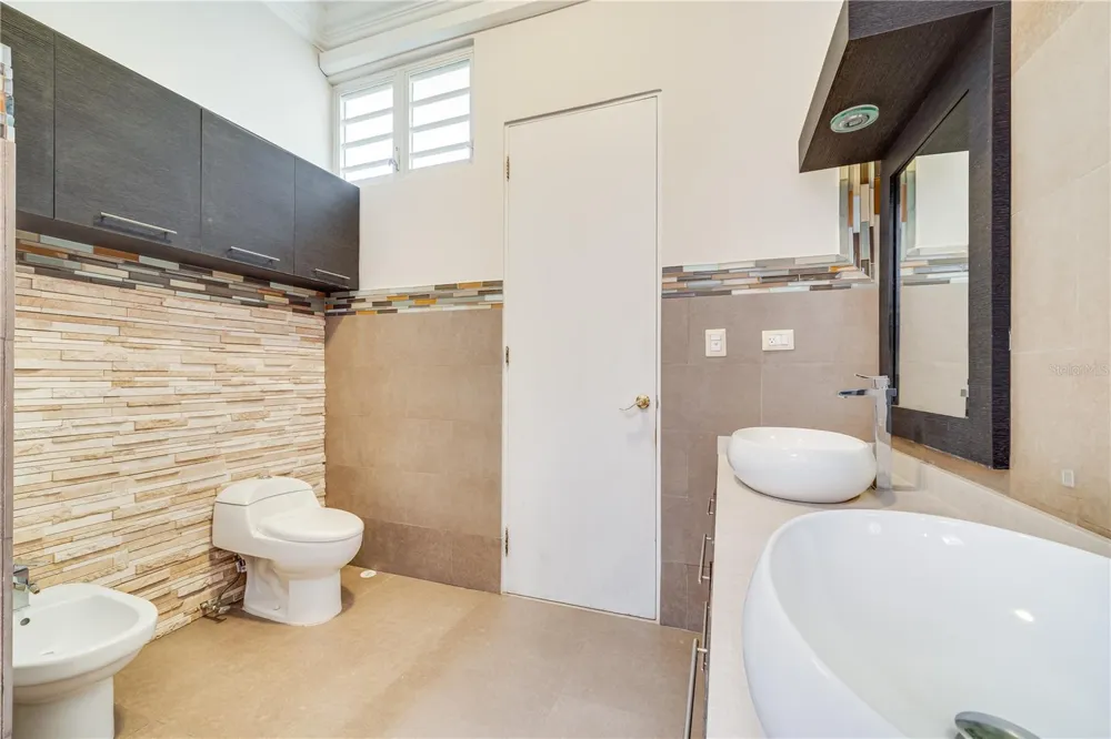 Cll 1 STREET #602 Guaynabo, PR 00969