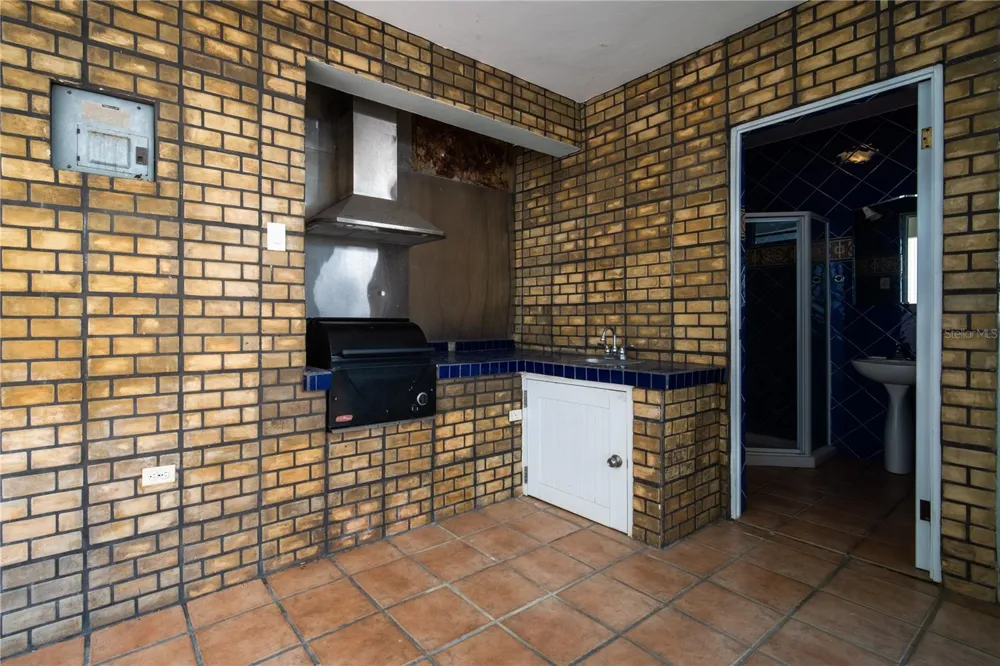 Cll 1 STREET #602 Guaynabo, PR 00969