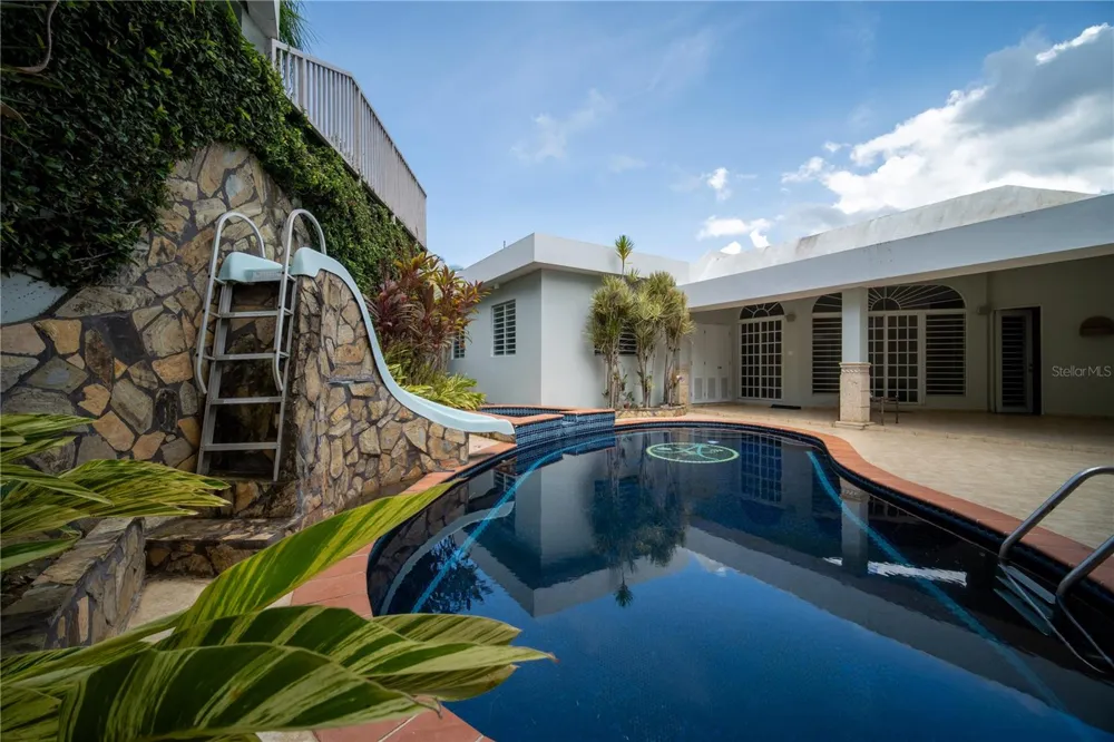 Cll 1 STREET #602 Guaynabo, PR 00969