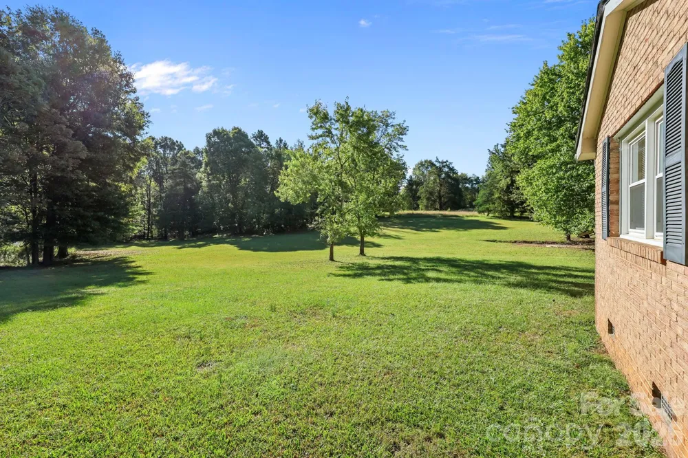 945 Alvin Hough Road Midland, NC 28107