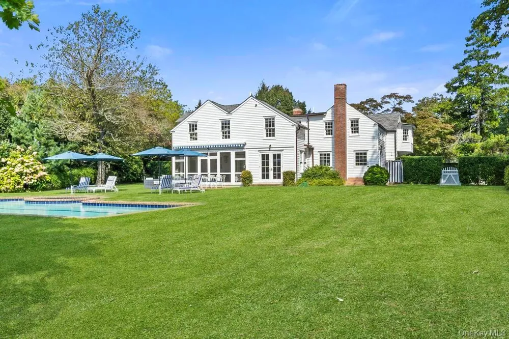 46 Bellport Lane Bellport Village, NY 11713