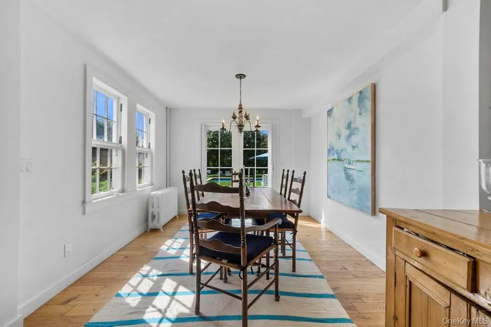 46 Bellport Lane Bellport Village, NY 11713