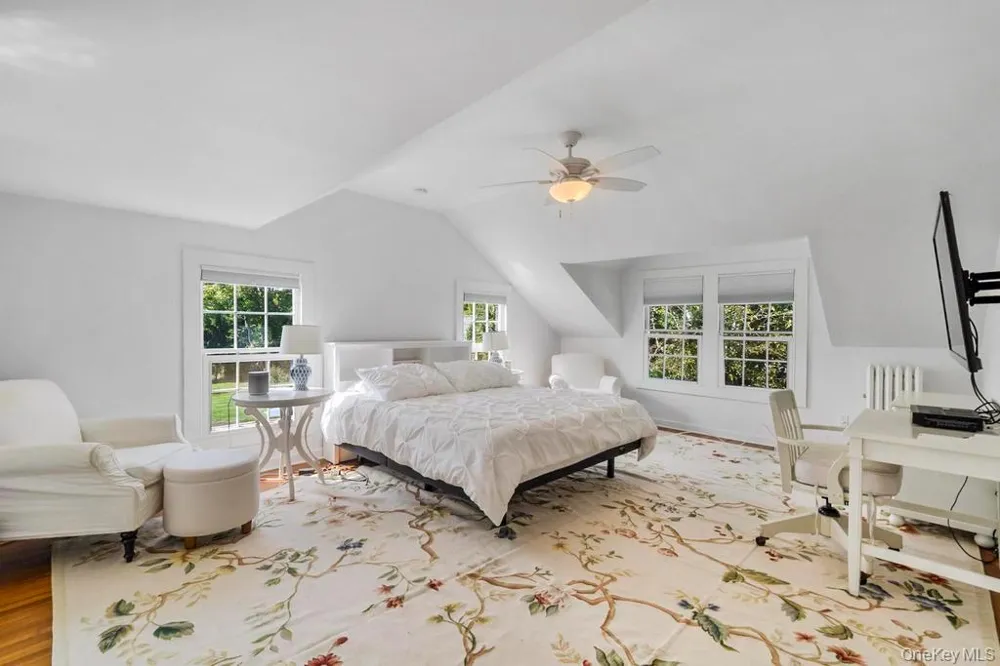 46 Bellport Lane Bellport Village, NY 11713
