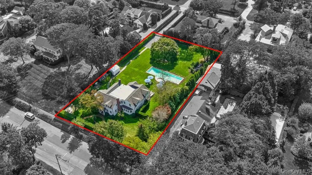 46 Bellport Lane Bellport Village, NY 11713