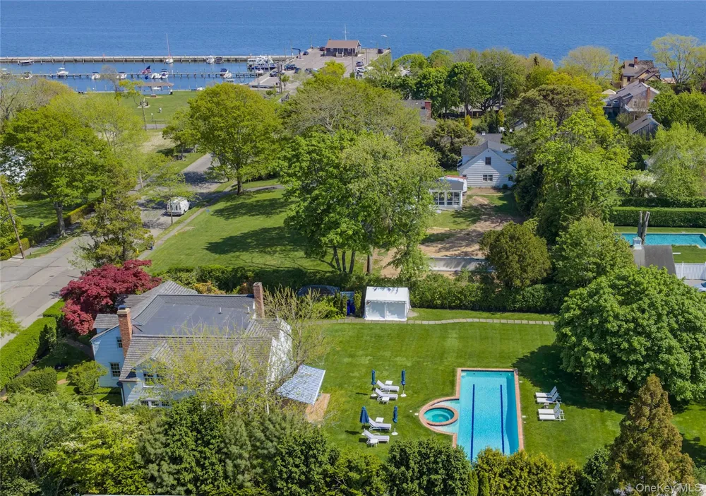 46 Bellport Lane Bellport Village, NY 11713