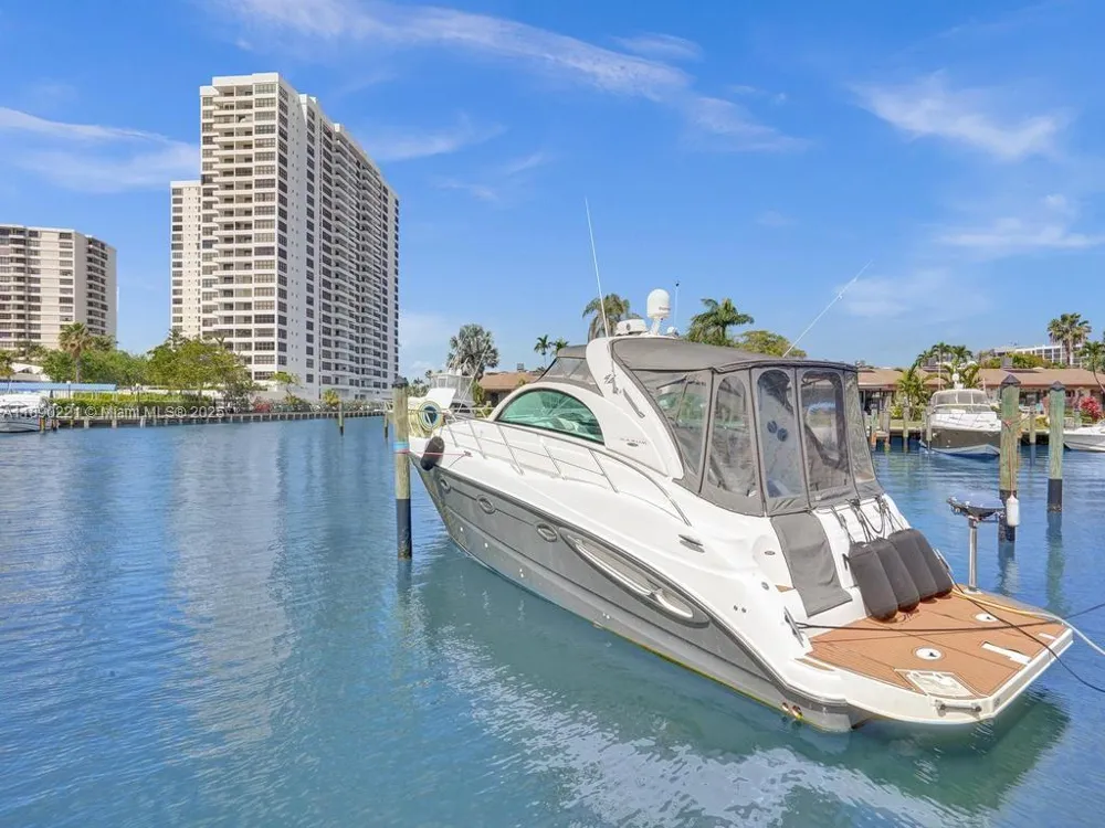 2667 S Parkview Dr Hallandale Beach, FL 33009