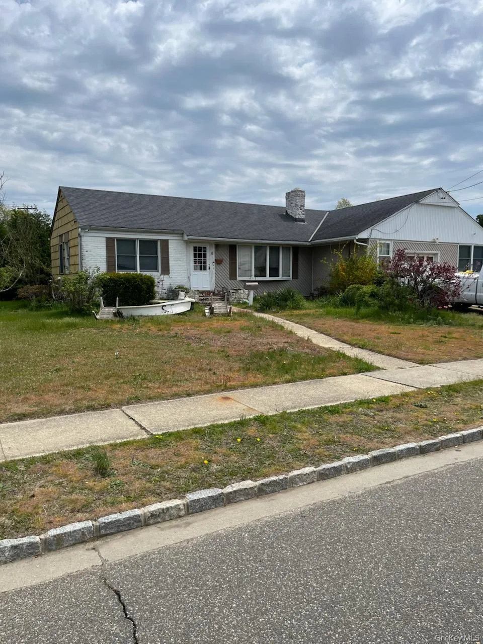 32 Nearwater Avenue Massapequa, NY 11758