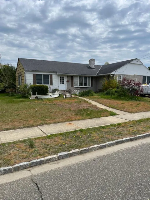 32 Nearwater Avenue