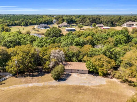 1310 Lariat Circle
