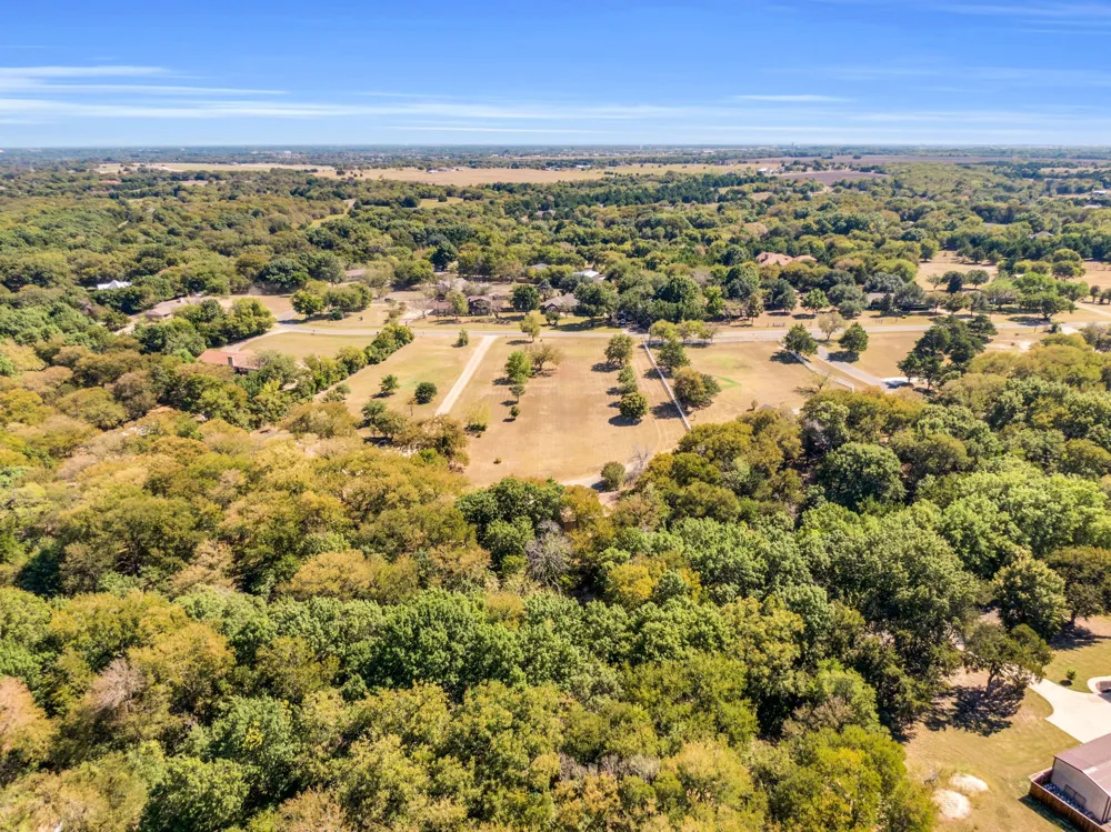1310 Lariat Circle Oak Leaf, TX 75154