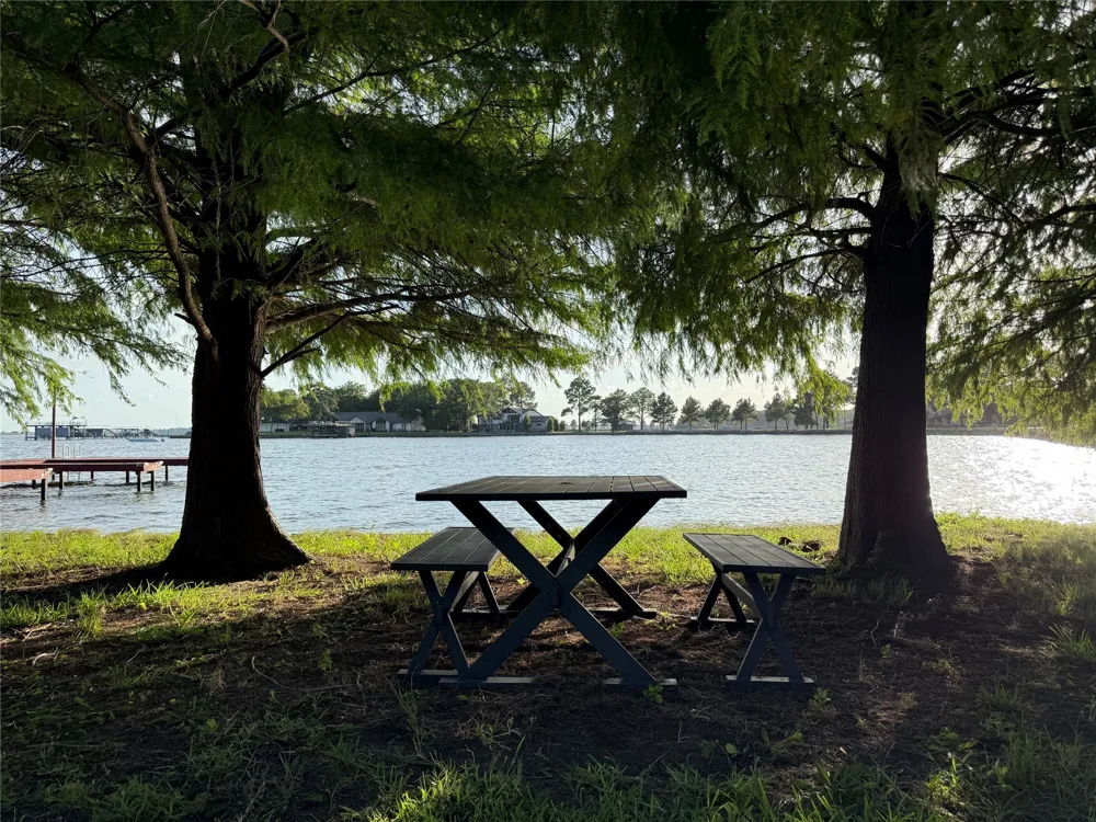 Lake Drive Enchanted Oaks, TX 75156