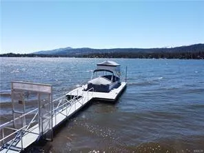 38634 Shore Drive Fawnskin, CA 92333