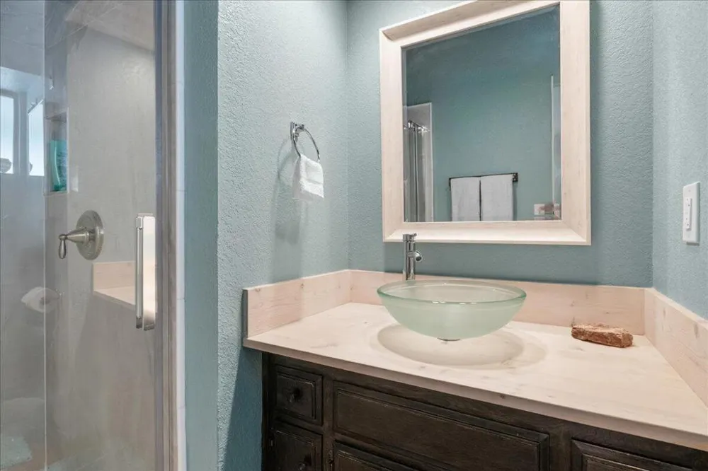 38634 Shore Drive Fawnskin, CA 92333