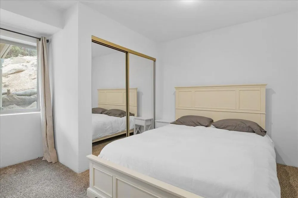 38634 Shore Drive Fawnskin, CA 92333