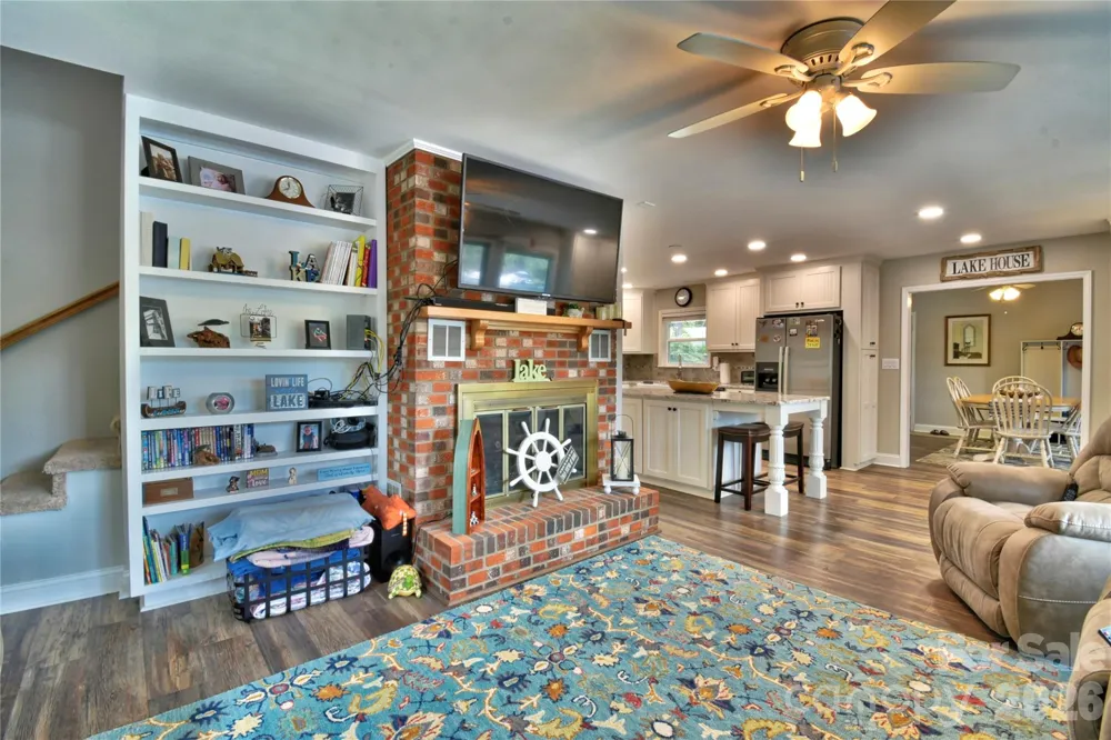 117 Sunrise Point Badin Lake, NC 28127