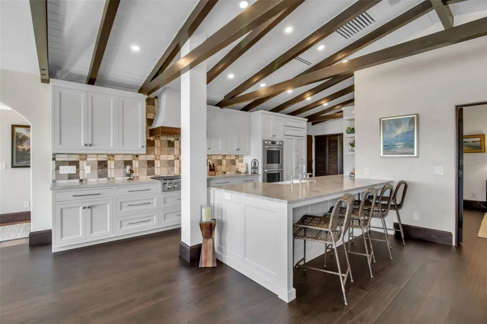 121 CASEY KEY ROAD Osprey, FL 34229
