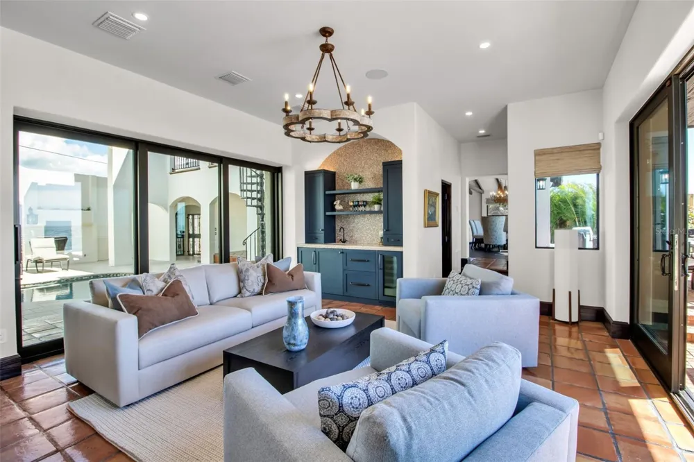 121 CASEY KEY ROAD Osprey, FL 34229