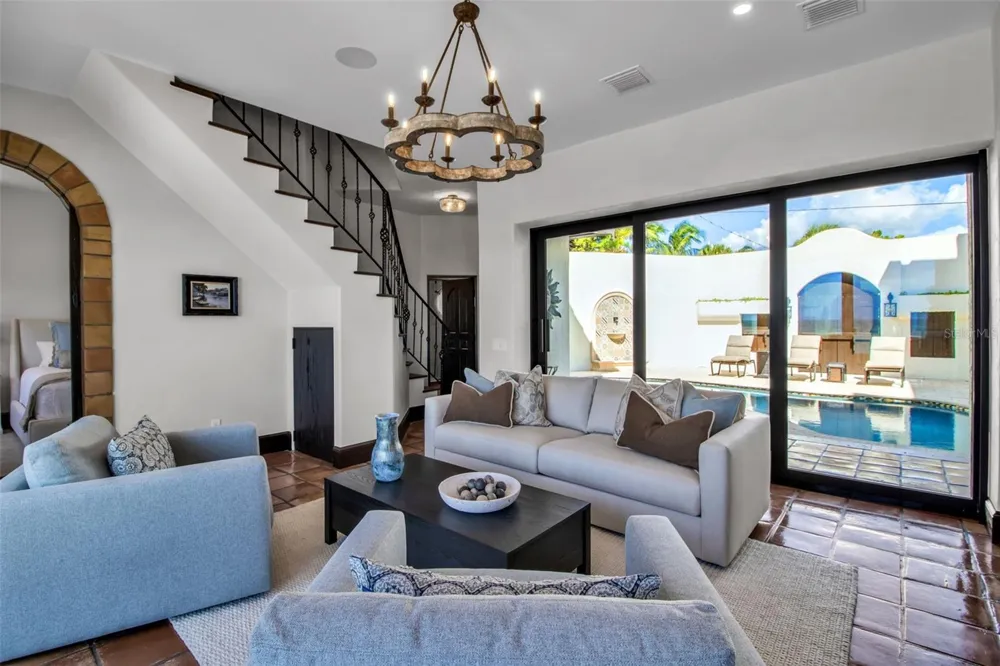 121 CASEY KEY ROAD Osprey, FL 34229
