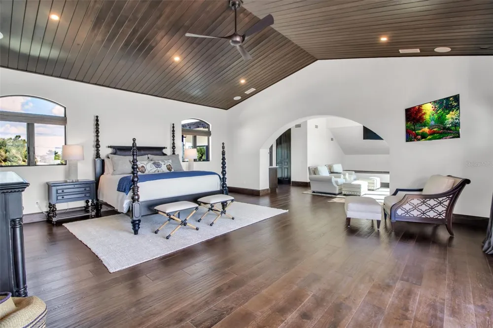 121 CASEY KEY ROAD Osprey, FL 34229