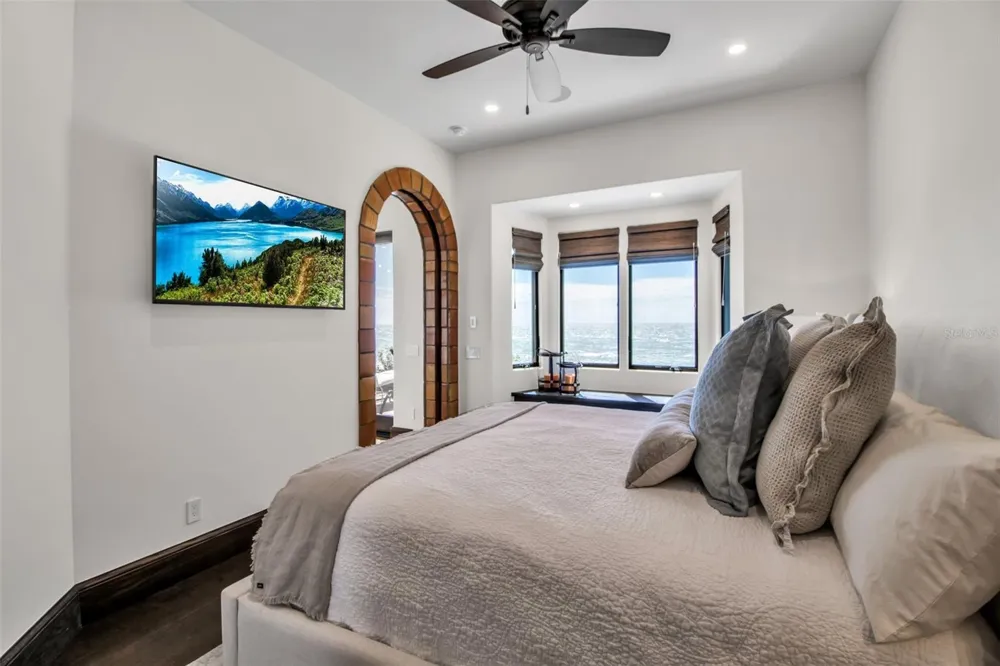 121 CASEY KEY ROAD Osprey, FL 34229
