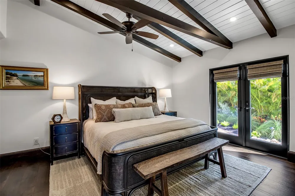 121 CASEY KEY ROAD Osprey, FL 34229