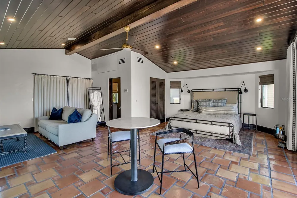 121 CASEY KEY ROAD Osprey, FL 34229