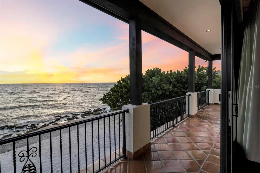 121 CASEY KEY ROAD Osprey, FL 34229