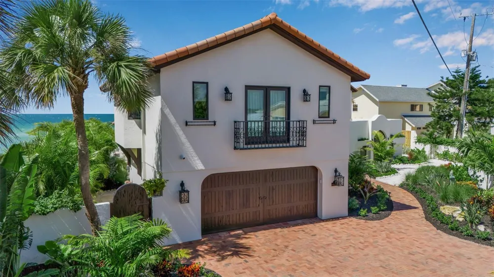121 CASEY KEY ROAD Osprey, FL 34229