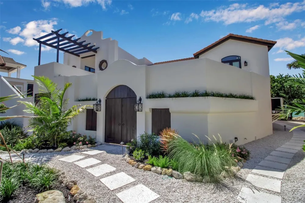 121 CASEY KEY ROAD Osprey, FL 34229