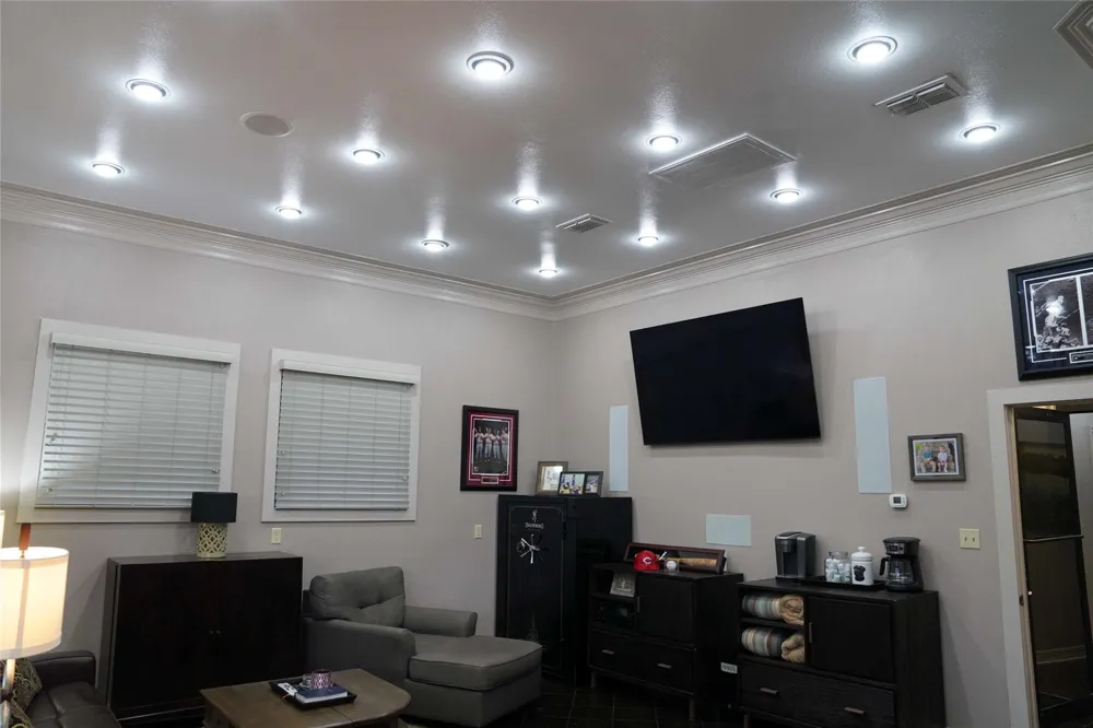 1354 Us Highway 90a Sheridan, TX 77475