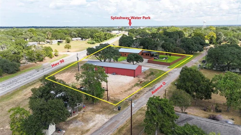 1354 Us Highway 90a Sheridan, TX 77475