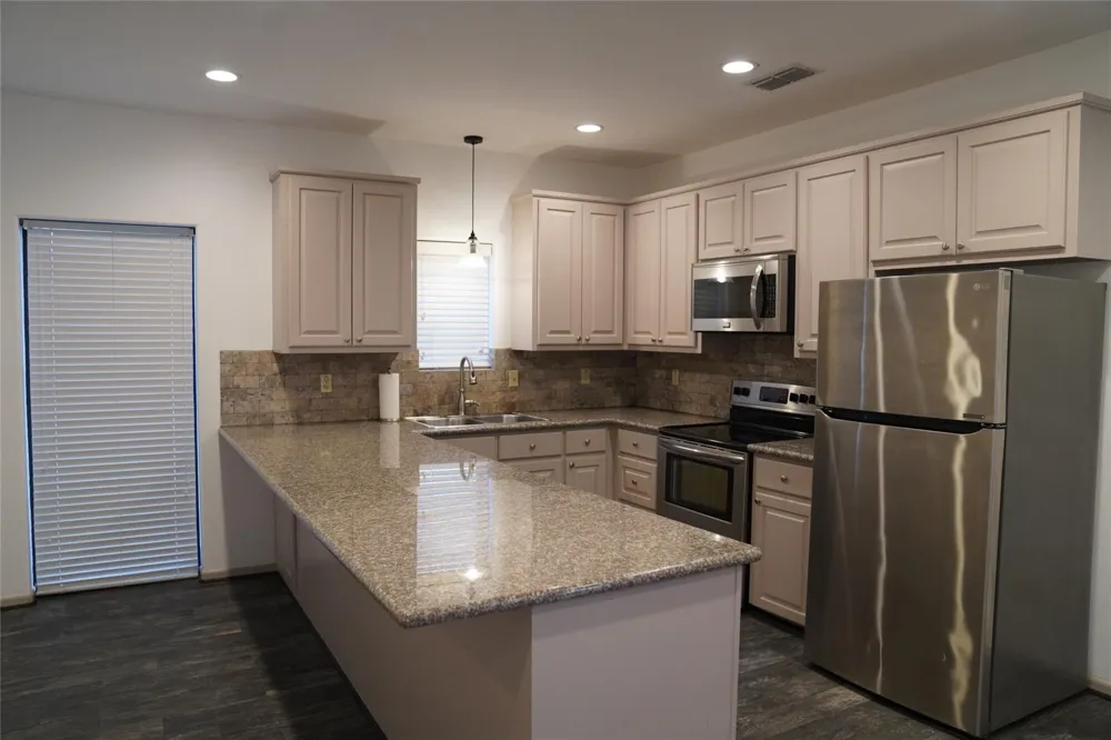 1354 Us Highway 90a Sheridan, TX 77475