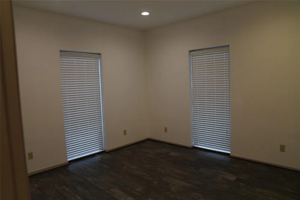1354 Us Highway 90a Sheridan, TX 77475