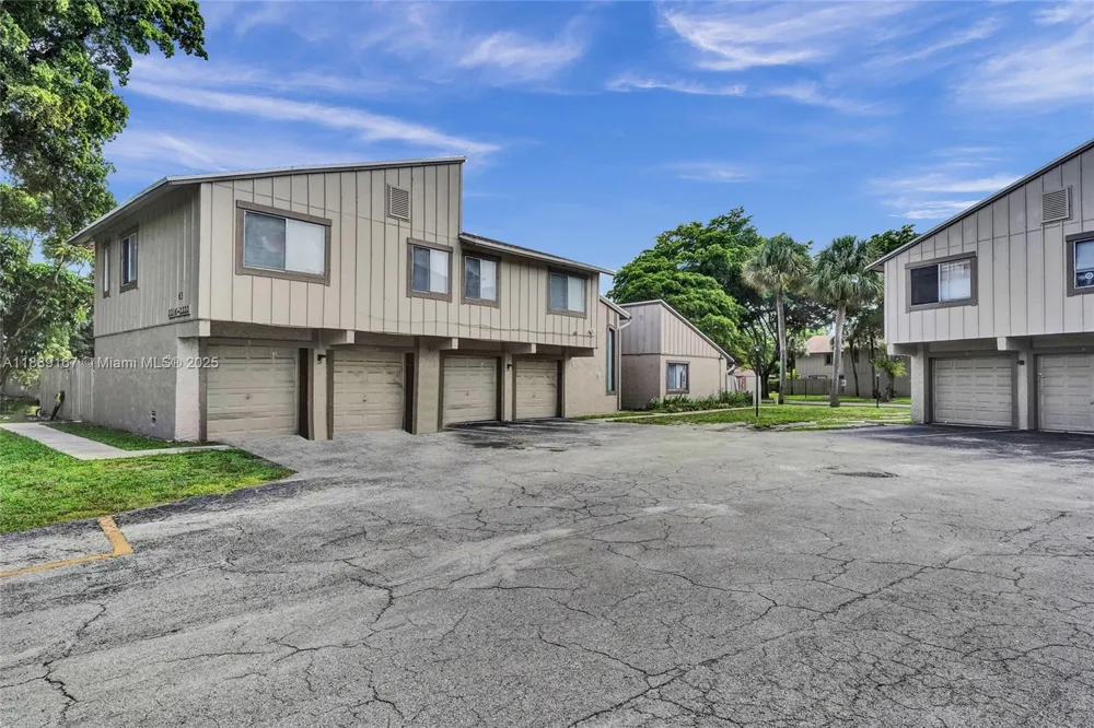 2218 NW 59th Way #63-B Lauderhill, FL 33313