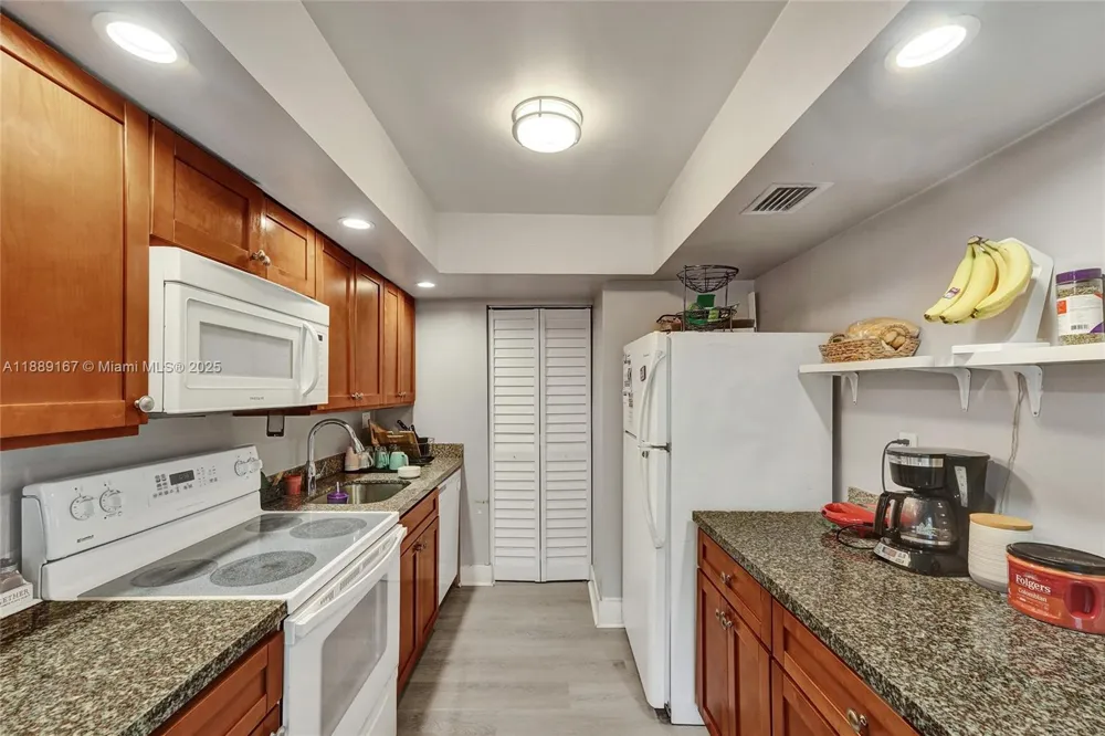 2218 NW 59th Way #63-B Lauderhill, FL 33313
