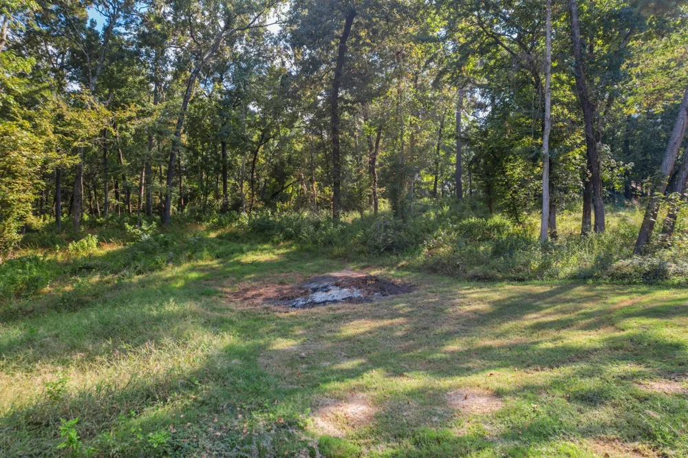 79 Lake Oaks Circle Coldspring, TX 77331