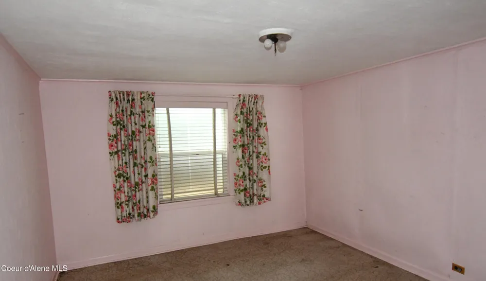 514 Main Street Wardner, ID 83837