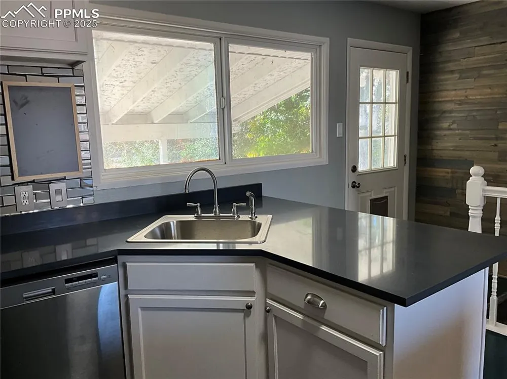72 Hanson Lane Pueblo, CO 81001