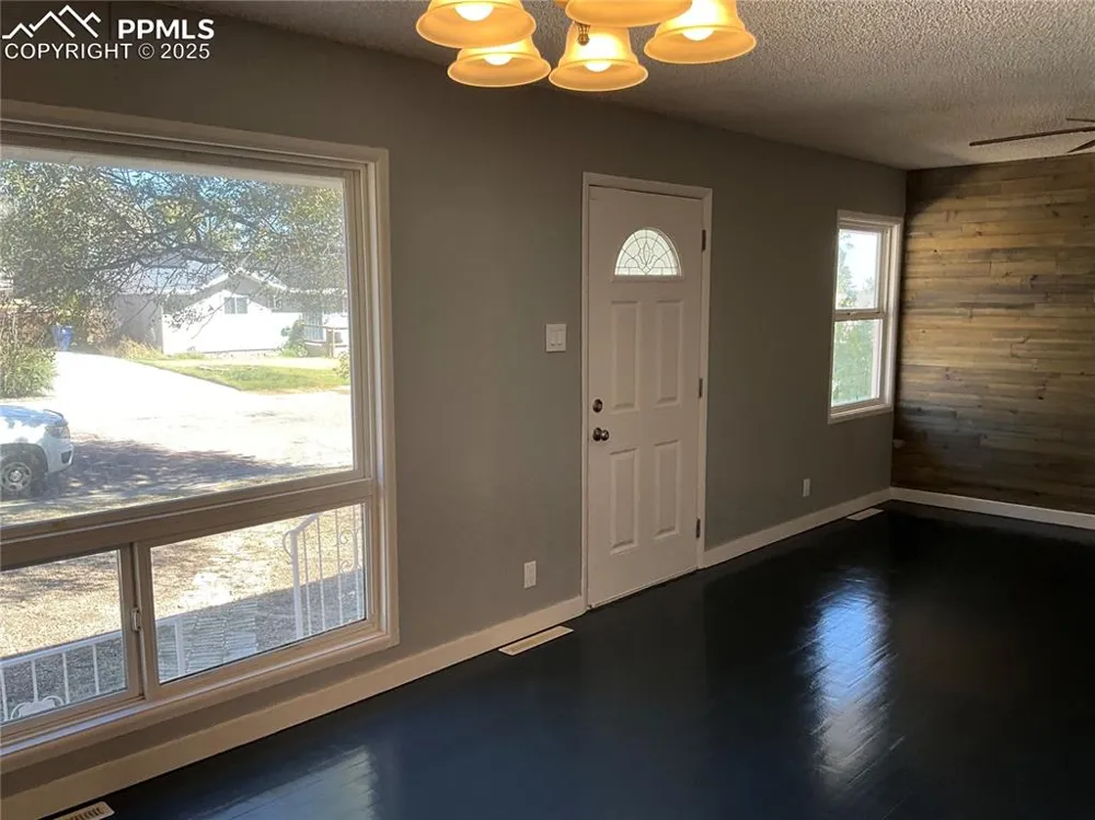 72 Hanson Lane Pueblo, CO 81001