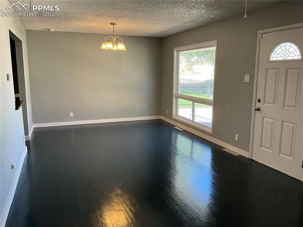 72 Hanson Lane Pueblo, CO 81001