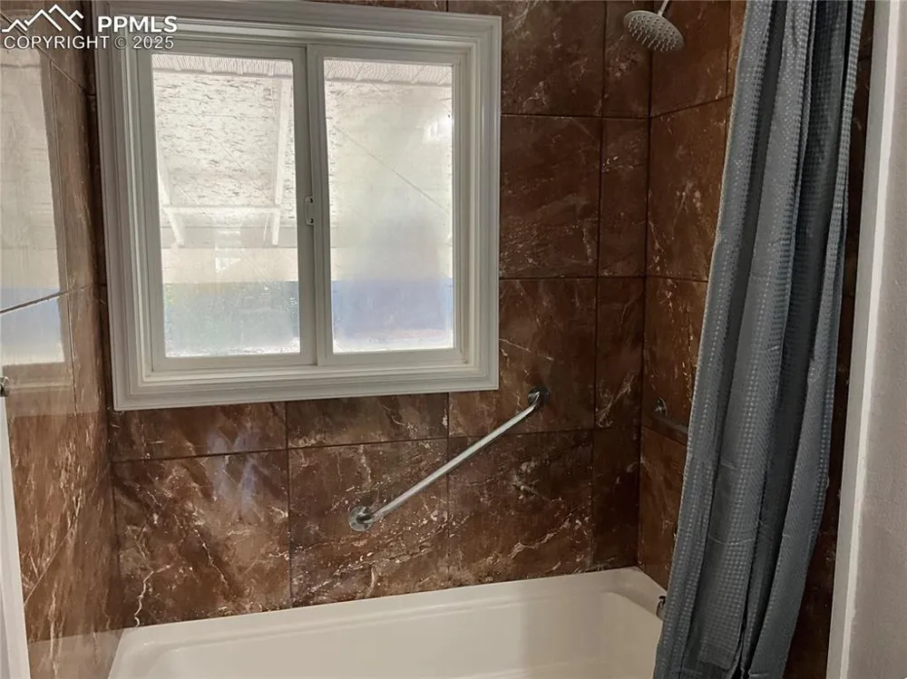 72 Hanson Lane Pueblo, CO 81001
