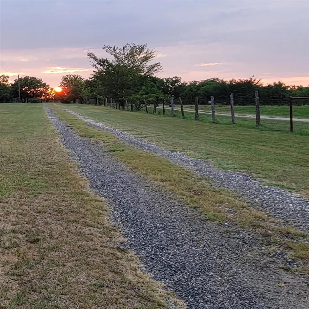 161 Colt Drive Sadler, TX 76264