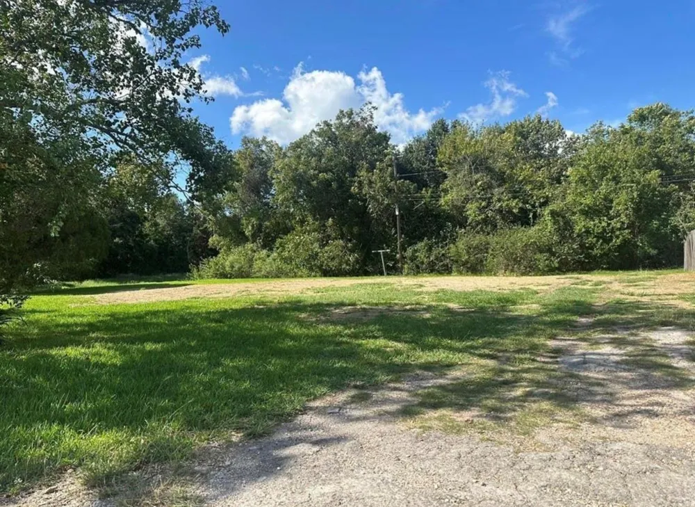 213 S Leroy Street Texas City, TX 77591