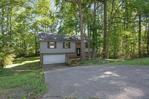 3189 Glen Hollow Drive
