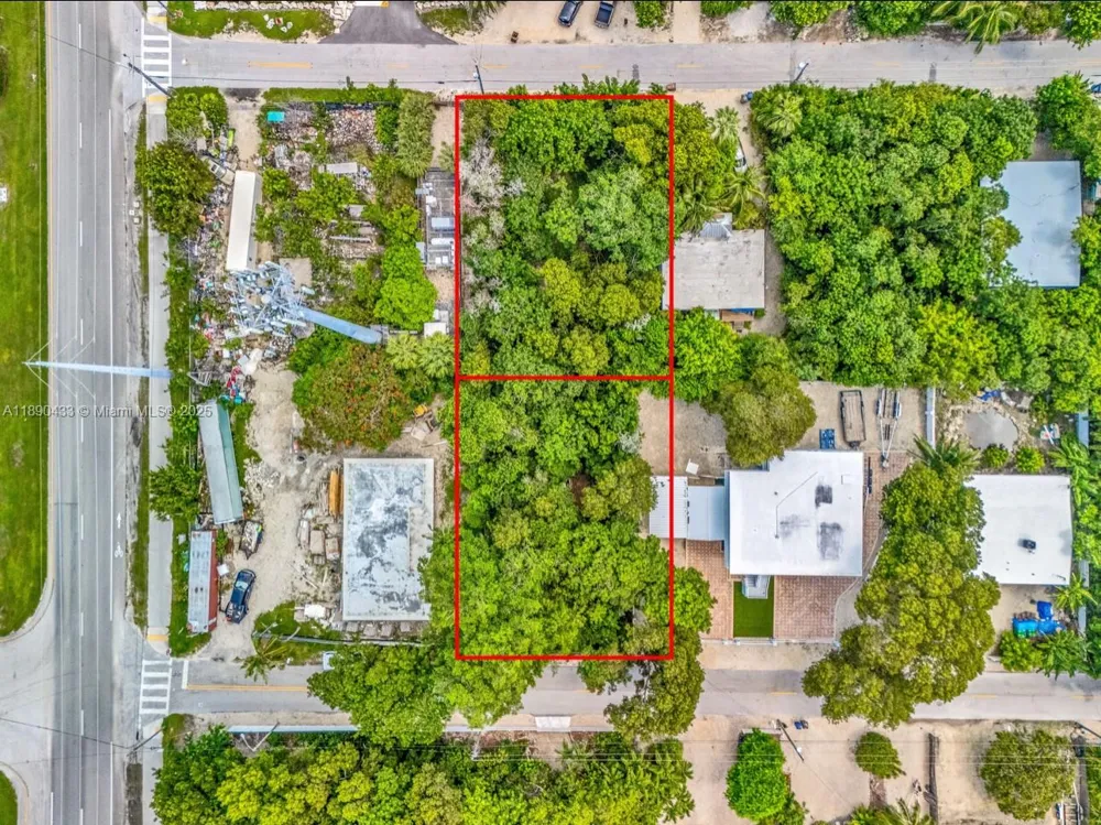 933 Lobster Ln Key Largo, FL 33037