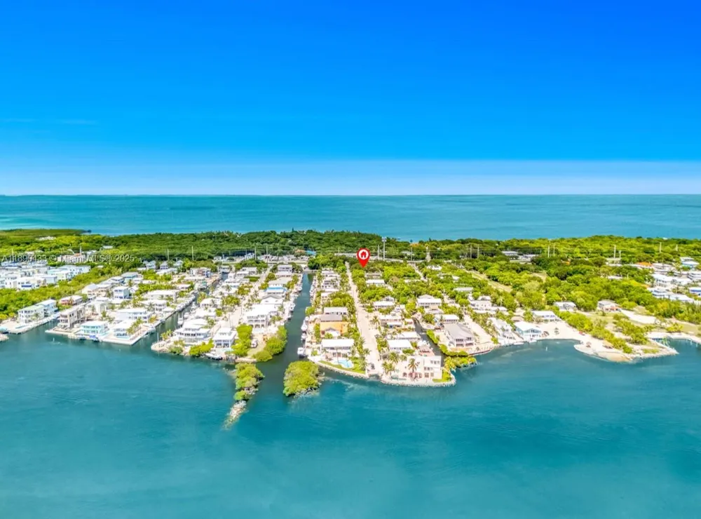 933 Lobster Ln Key Largo, FL 33037
